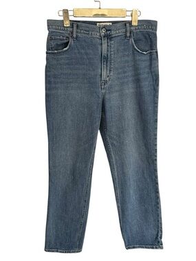 Abercrombie Ankle Straight Ultra High Rise Light Wash Jeans Women 31 12 Long